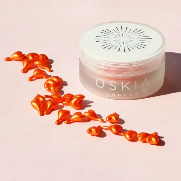 Oskia Super C Beauty Capsules siero viso vitamina C 7 capsule viaggio
