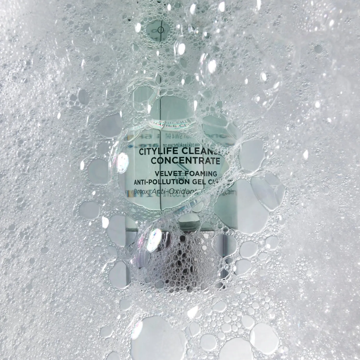 Oskia Citylife Cleansing Concentrate detergente viso antismog delicato